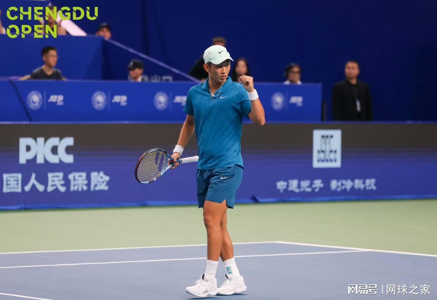 西班牙人本, 实力强劲的, dingy 西班牙人本, 实力强劲的, dingy