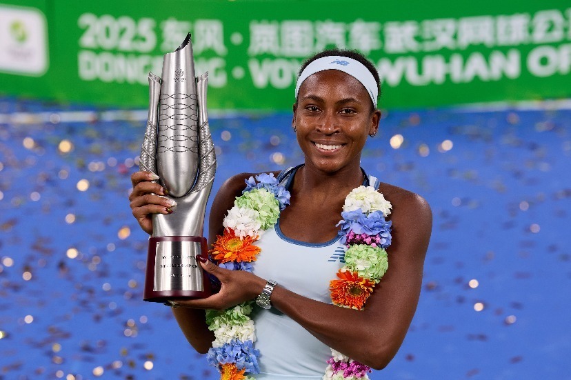 泡利尼, AA 泡利尼, AA