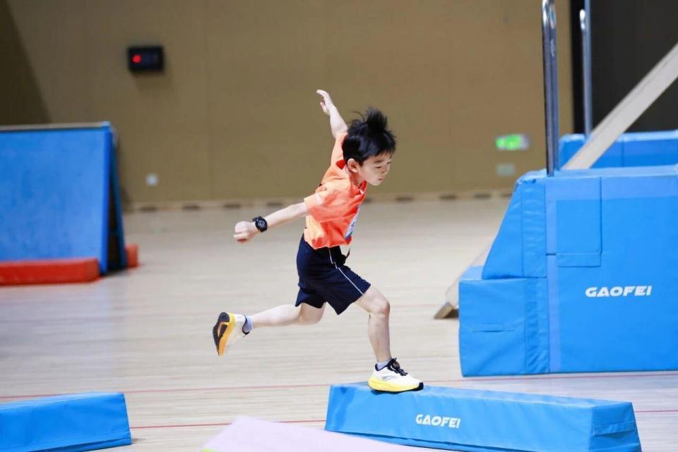 锦标赛在江, 酷跑田径 锦标赛在江, 酷跑田径